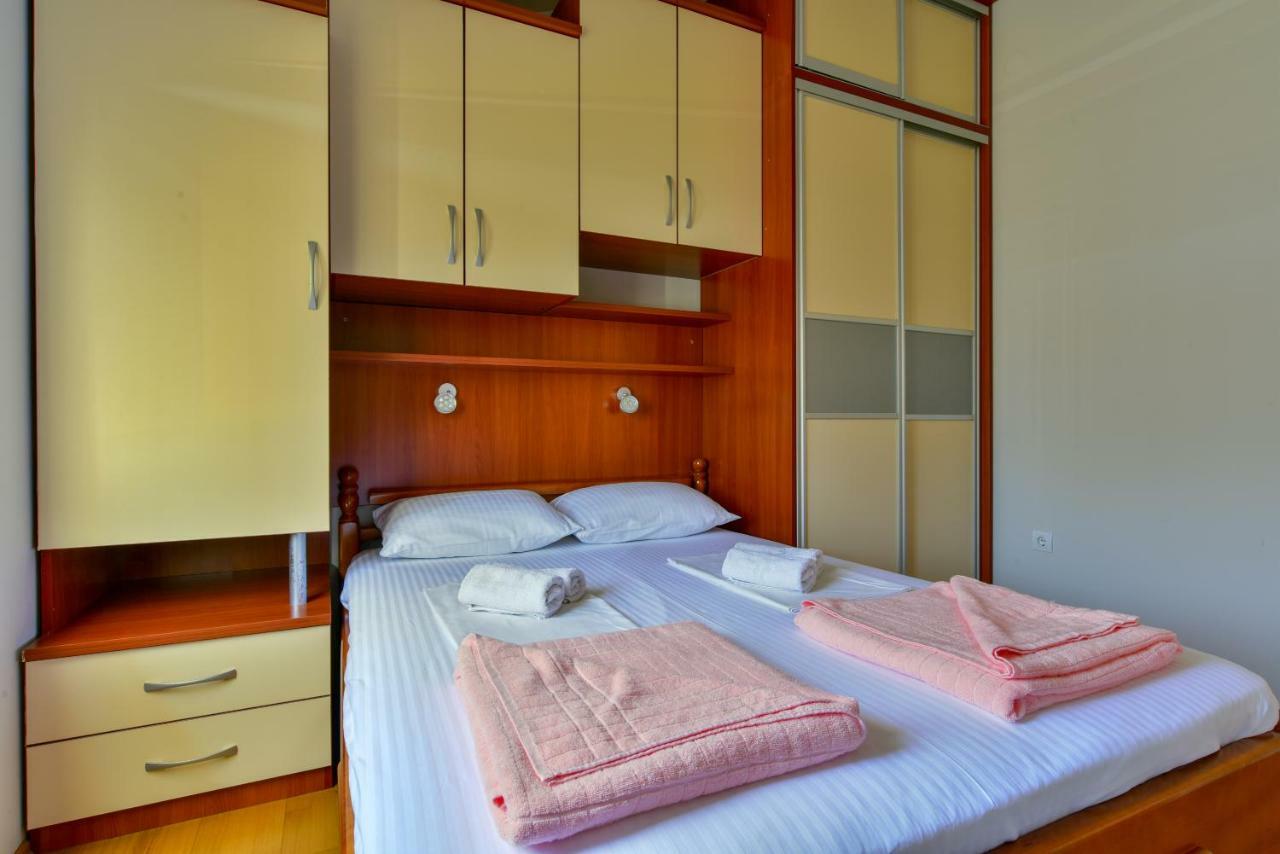 Apartments Srzentic Petrovac Exterior photo